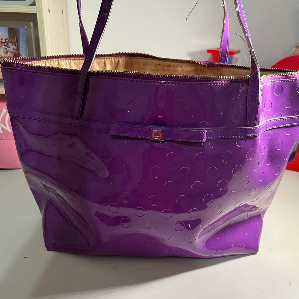 Women’s Purple Patent Tote Bag..